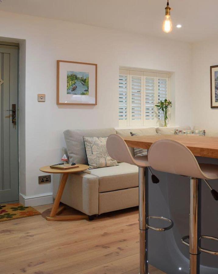 The Snug Entire Home Sleeps 2, Stratford Upon Avon Shottery Dış mekan fotoğraf